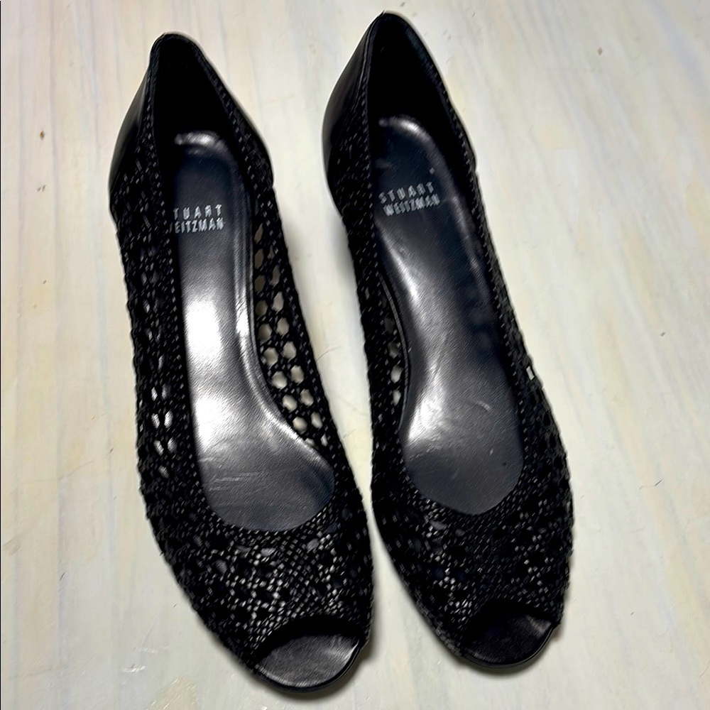 Stuart Weitzman Black Heeled Shoes with Elegant Design size 9.5 worn once